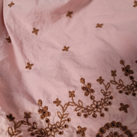 E & M Embroidered Boho Top - Picture 4 of 4